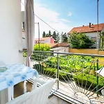 Miranda - Veliki First Floor - Mpolo *