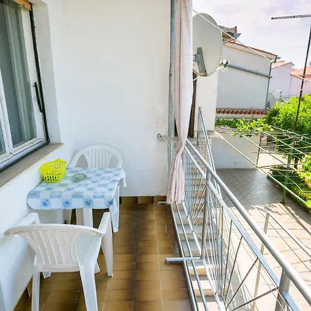 Miranda - Veliki First Floor - Mpolo