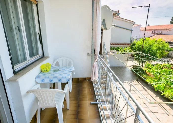 Miranda - Veliki First Floor - Mpolo