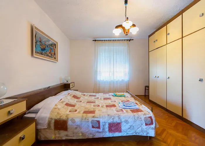 Miranda - Veliki First Floor - Mpolo *